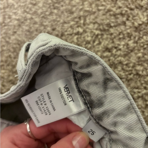 👽Vervet Distressed Grey Jeans👽 - Picture 7 of 7